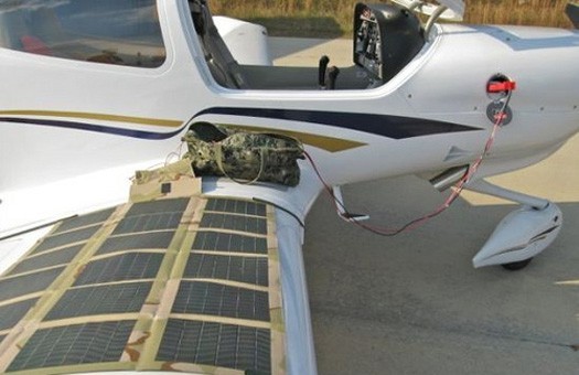 Первый в мире самолет на солнечных батареях совершит кругосветный полет